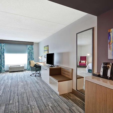 Hilton Garden Inn Panama City Exterior photo