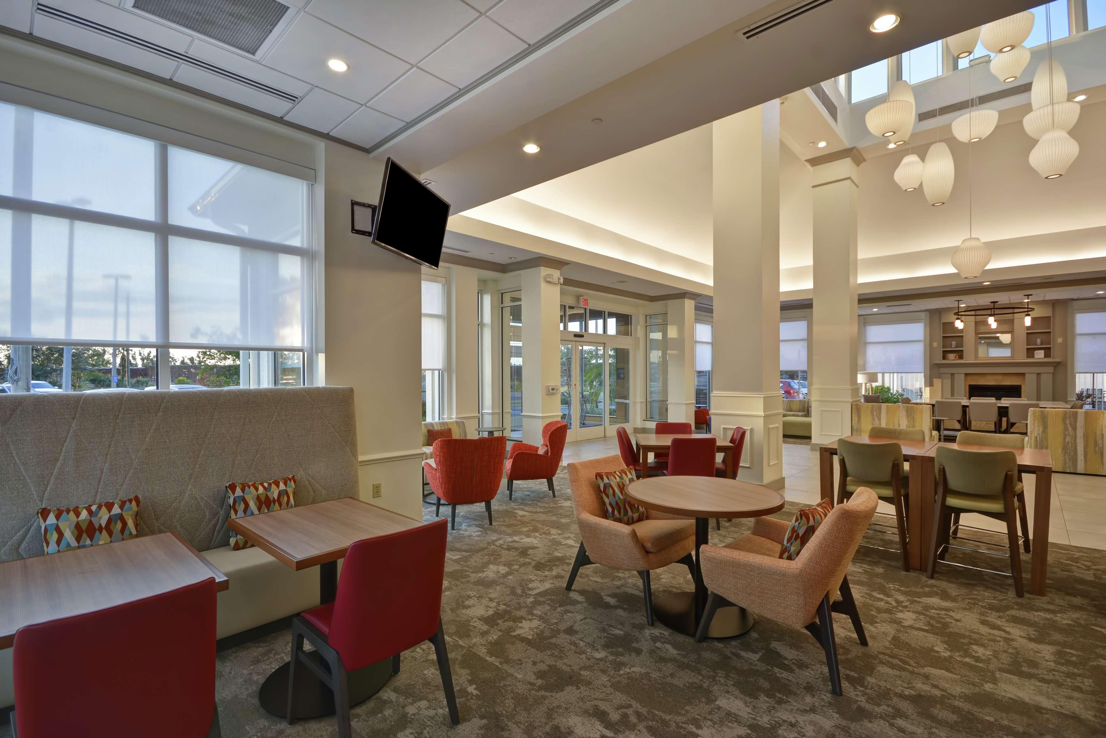 Hilton Garden Inn Panama City Exterior photo